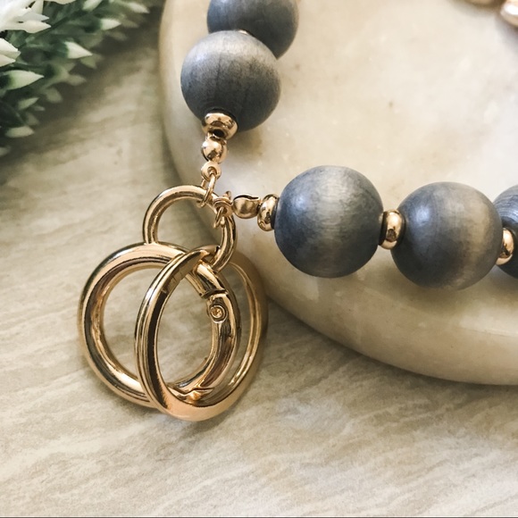 Mama Wood Beaded Keychain Bracelet - Gray - Picture 2 of 3